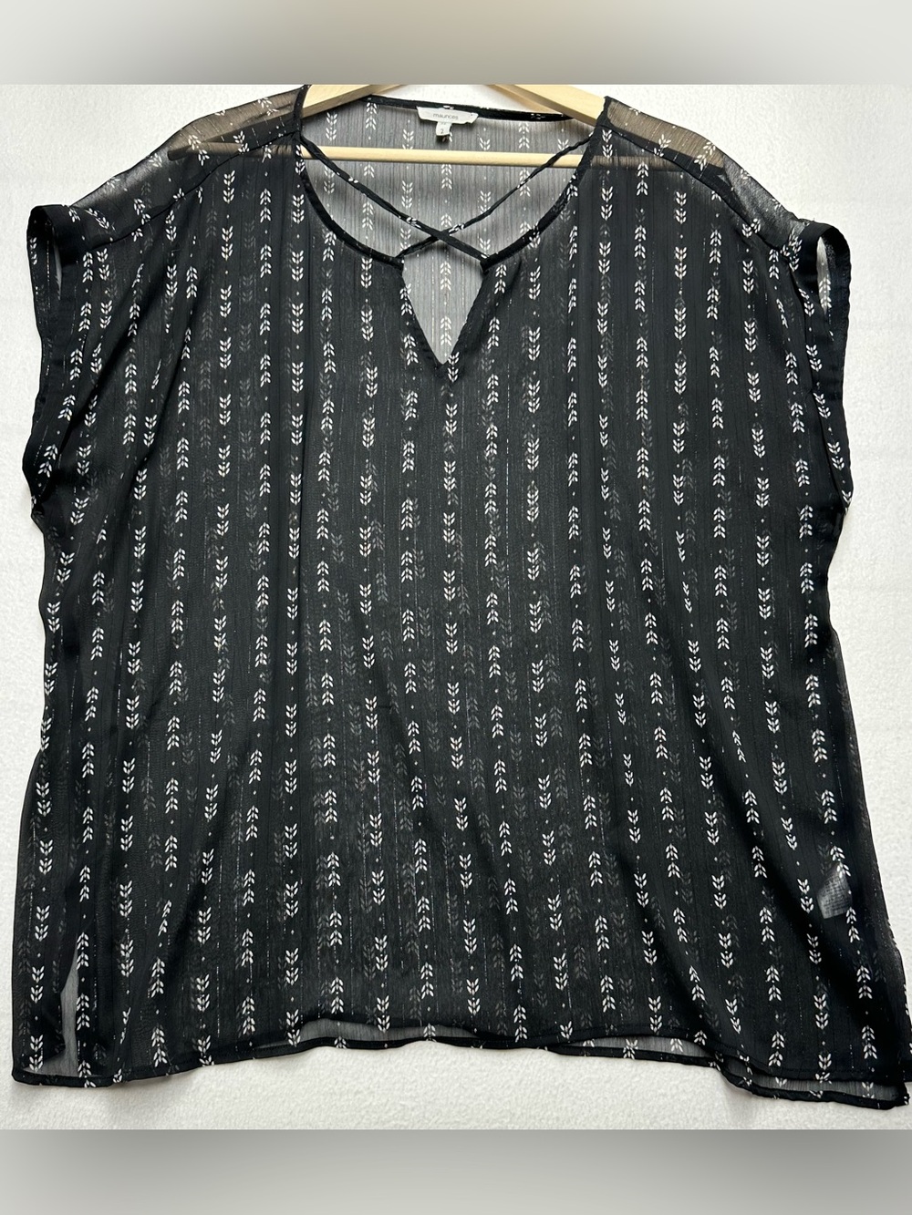 Maurices Plus Size 2 Black Sheer Printed Strappy V-Neck Dolman Blouse